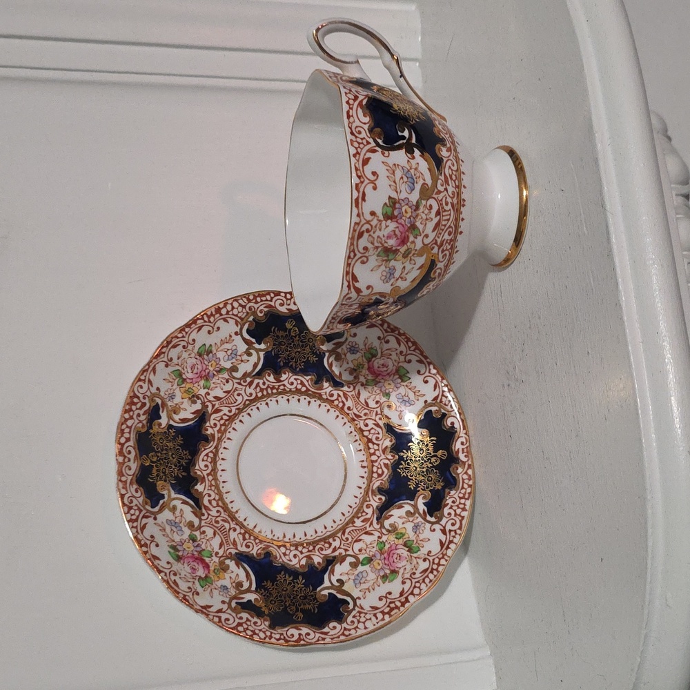 British Antique Salisbury Cobalt & Gold Floral Imari collector Item.